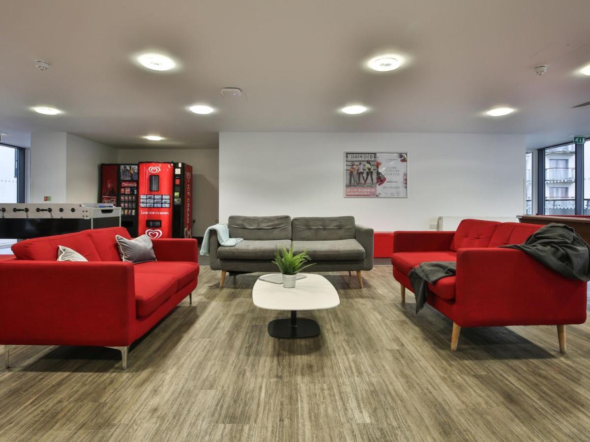 Апартаменты Sterling Court In Wembley Лондон Экстерьер фото