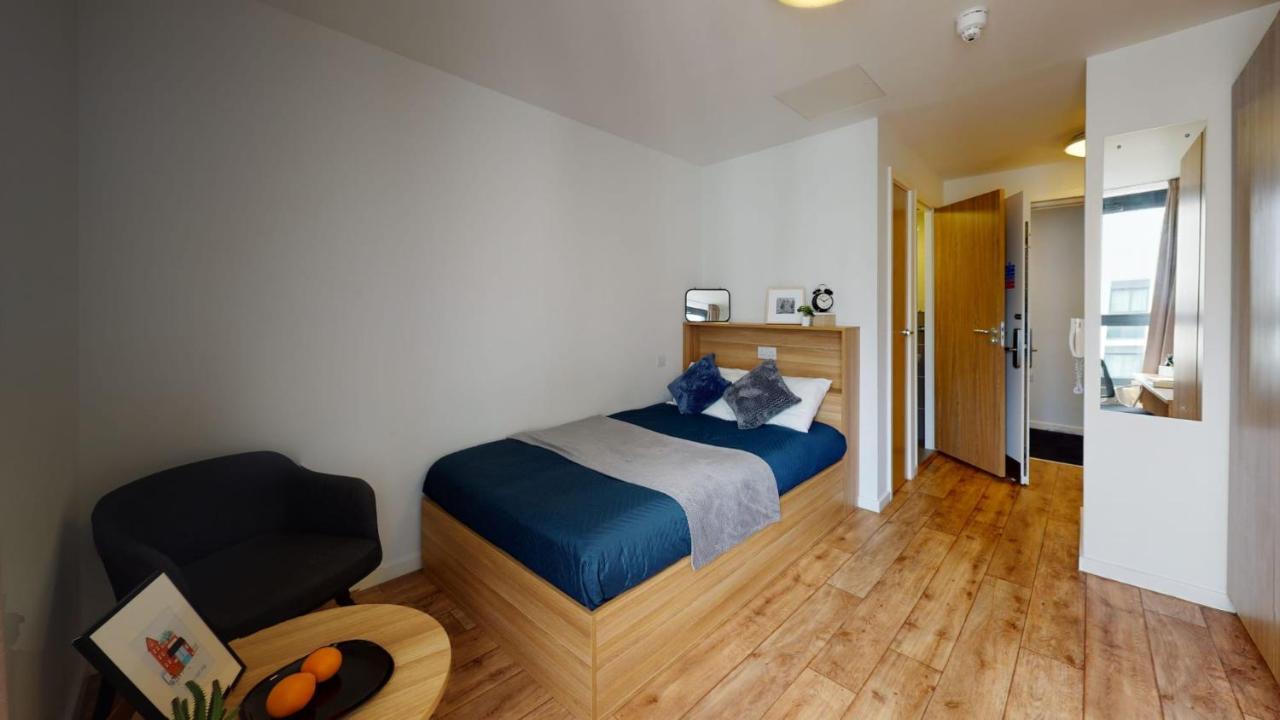 Апартаменты Sterling Court In Wembley Лондон Экстерьер фото